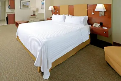 Cama o camas de una habitación en Holiday Inn Hotel & Suites Hermosillo Aeropuerto by IHG