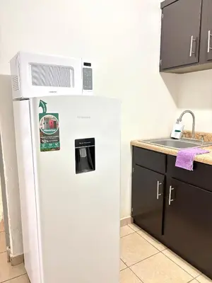 Una cocina o zona de cocina en Cómodo departamento 2 cerca del centro de gobierno , CAS, Consulado , CRIT