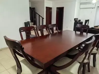 Zona de estar de Casa 5 habitaciones más de 20 personas 20 camas