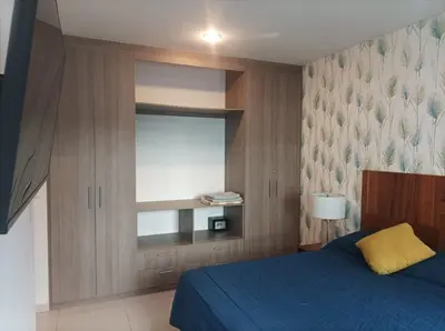 Cama o camas de una habitación en Nice and comfortable apartment, close to the pier