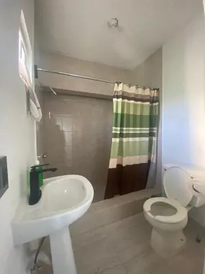 Un baño de Depto 2 Planta alta, tranquilo