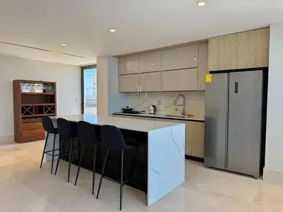 Una cocina o zona de cocina en Elegant Penthouse on the pier The O grand living