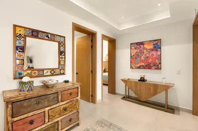 Plano de Stylish Summer 2BR Retreat w Pool & Beach Access