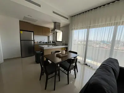 Una cocina o zona de cocina en Departamento frente al malecón de Mazatlán