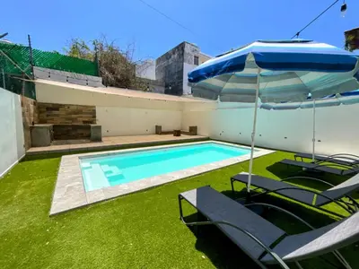 Piscina en o cerca de Padrisima Casa con Alberca Privada para Hasta 18 Personas