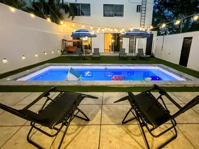 Piscina en o cerca de Padrisima Casa con Alberca Privada para Hasta 18 Personas