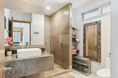 Plano de Beautiful Long stay Unit with Premium Ameneties