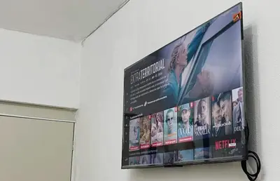 Una televisión o centro de entretenimiento en Bonito Loft en el corazón de Arteaga, Coahuila