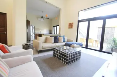 Zona de estar de Stylish Home with Roof-Top Patio - Historic Centre