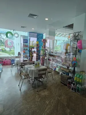 Un restaurante o sitio para comer en Departamento estilo Hotel