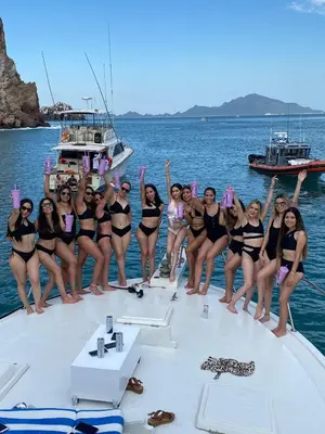 Paisaje cerca de este barco