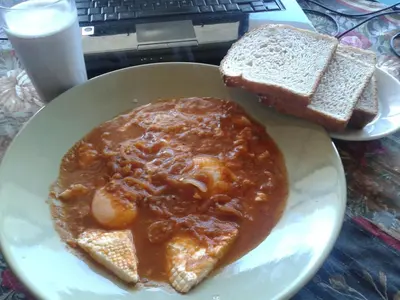 Comida en o cerca de este hotel