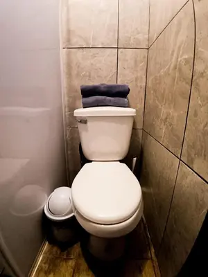 Un baño de Golden Vintage Room , Paseo Durango