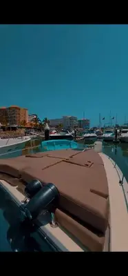 Paisaje cerca de este barco
