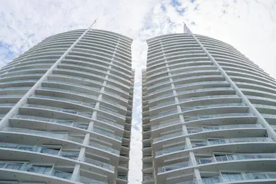 Edificio en el que se encuentra el apartamento