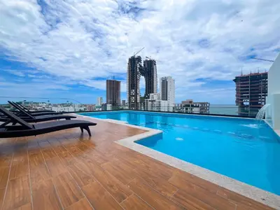 Piscina en o cerca de Makeva Condos, Near Malecon