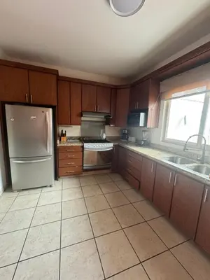 Una cocina o zona de cocina en Casa de playa, a pasos del mar