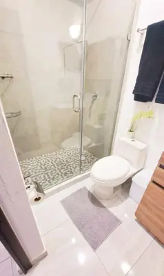 Un baño de Marina Cerritos de Lujo - Azul Cielo - 5 Albercas