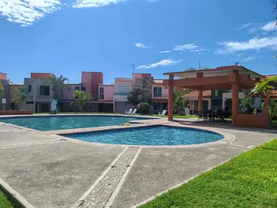 Piscina en o cerca de House with pool, near the beach - Casa con alberca, cerca de playa
