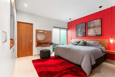 Cama o camas de una habitación en Red Vibe Music Decor with King Bed plus Parking plus Home Office