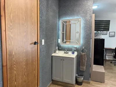 Un baño de Loft cerca de la playa y el malecón