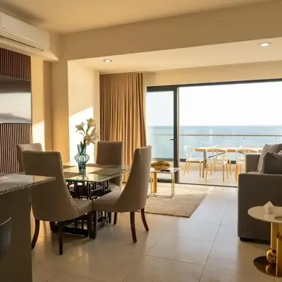 Sunlit & Sea View