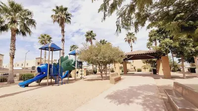 Zona de juegos infantil en Casa Sofia de una planta