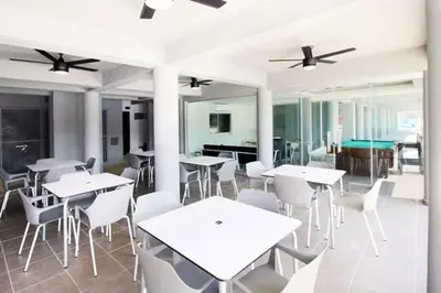 Un restaurante o sitio para comer en Coto Mareta #3 - Café Armonía con Alberca - 1Min Playa