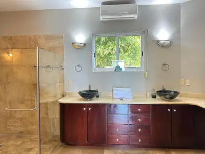 Un baño de Vista Hermosa 56 By GEstores