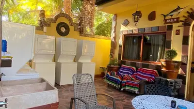 Zona de estar de Dorado Family Suite - Beach & Historic Center