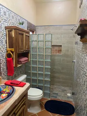 Un baño de Calendario Vacio
