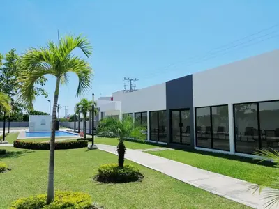 Jardín al aire libre en Departamento Moderno Azul Cielo - 2 Albercas - 3 Min Malecón y Playas