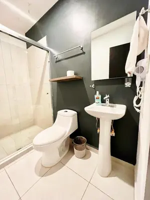 Un baño de Departamento Moderno Azul Cielo - 2 Albercas - 3 Min Malecón y Playas