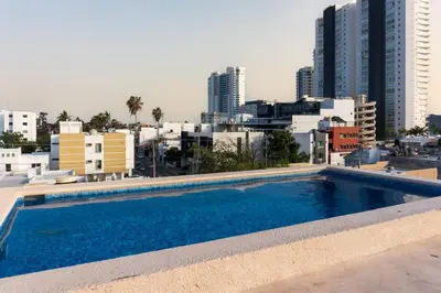 Plano de Cozy apartment just two blocks from the beach
