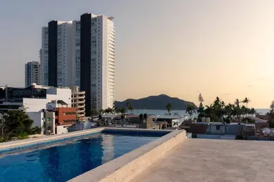 Plano de Cozy apartment just two blocks from the beach