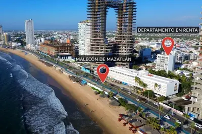 Plano de Beautiful apartment just 1 block from the beach