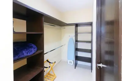 Plano de Moderno depa a 1 cuadra de la playa con rooftop view