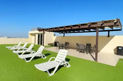 Plano de Moderno depa a 1 cuadra de la playa con rooftop view