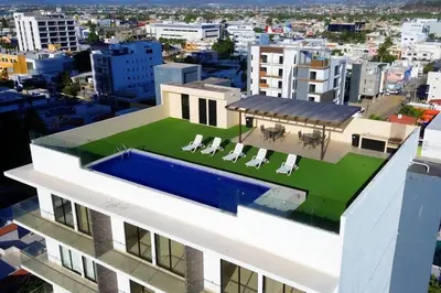 Plano de Beautiful apartment 1 block from the beach