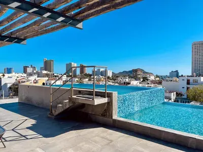 Plano de Charming Apartment w Pool 3 Blocks to Beach
