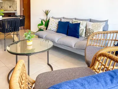 Plano de Charming Apartment w Pool 3 Blocks to Beach