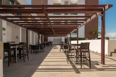 Plano de Apartment for 6 on the first floor with pool