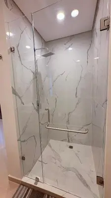 Un baño de ELEVE – Lujo frente al mar en la mejor ubicación de Mazatlán