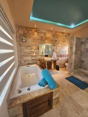 Un baño de Casa Flor del Desierto