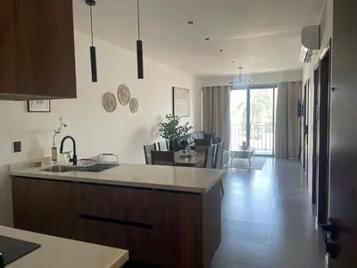 Una cocina o zona de cocina en Stylish Condo Steps to Beach & Malecón