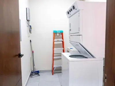 Plano de Beautiful apartment just 3 blocks from the beach