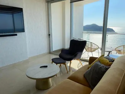 Plano de Camino al Mar, beach front luxury condo, 3 bedrooms