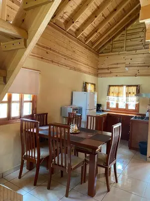 Una cocina o zona de cocina en Cabañas El Ensueño