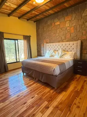 Cama o camas de una habitación en Lujo Rustico Lago Cerca Terraza Mascotas