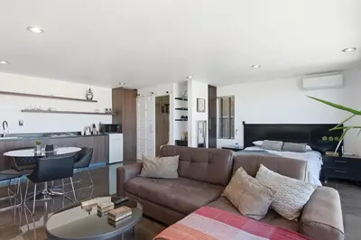 Zona de estar de 24k Propiedades Luxury Hilltop Loft Balcony with Panoramic Views